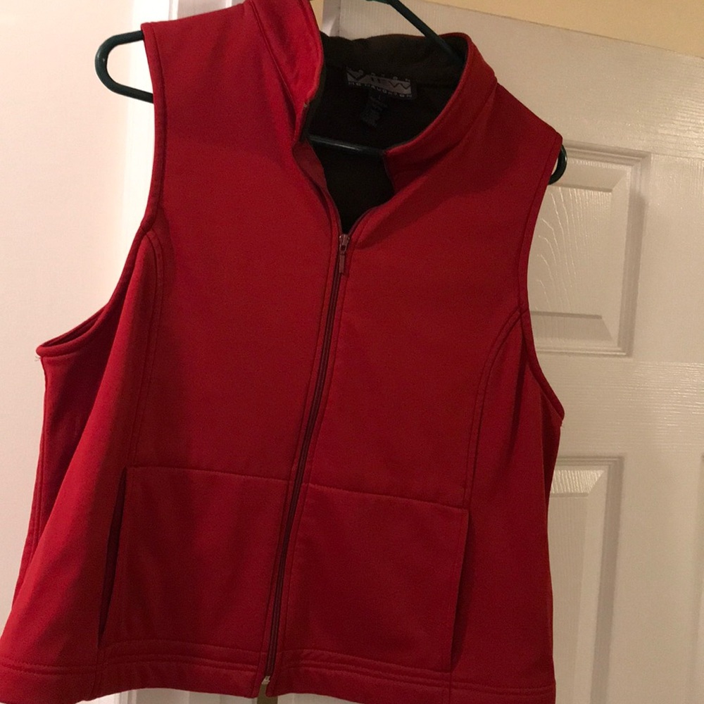 Zippered vest